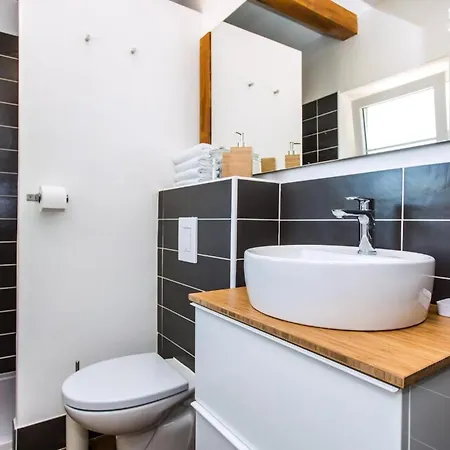 Holiday home Lucia Krk Zupanje