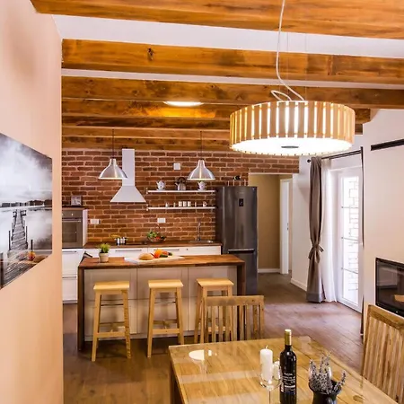 Lucia Krk Holiday home Zupanje