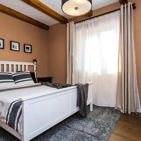 Lucia Krk * Zupanje